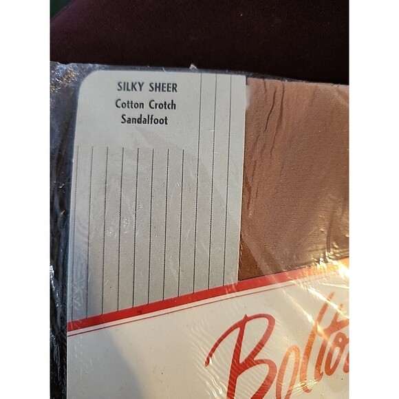 Vtg NOS Bolton's Silky Sheer Pantyhose Petite 4'11"-5'4" BEIGE, 90-120 lbs Hose - Picture 4 of 7
